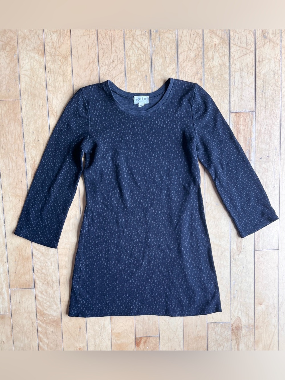 Noujica Montreal Design Minimalist Textured Knit Long Sleeve Tunic Size Small